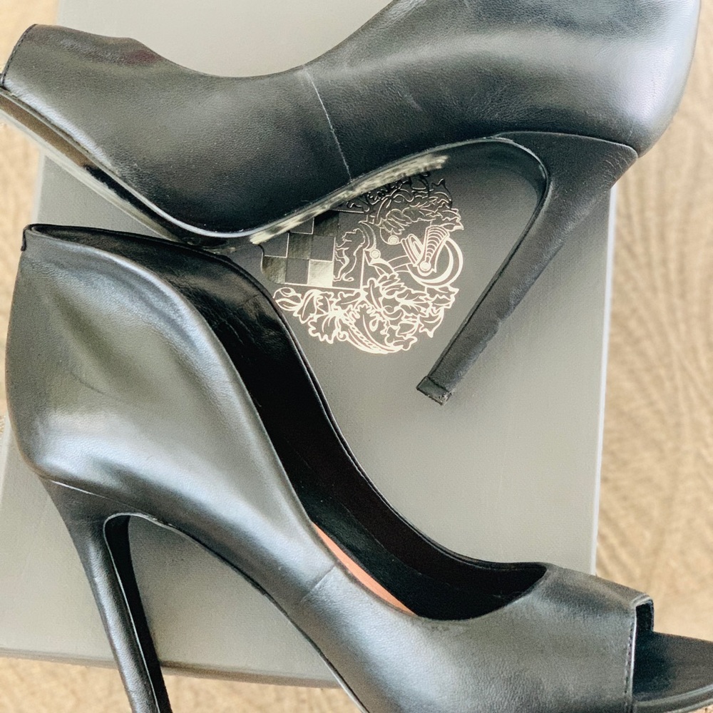 Shoes - Picture 2 of 4